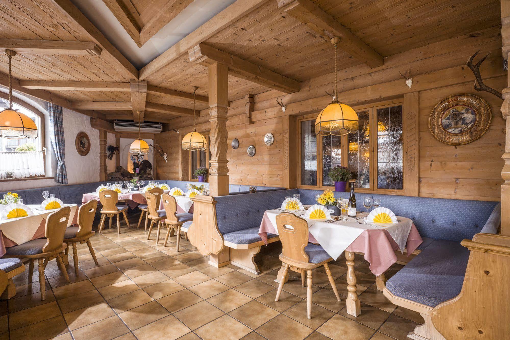 Hotel Restaurant Gradlwirt Niederndorf  Exterior photo